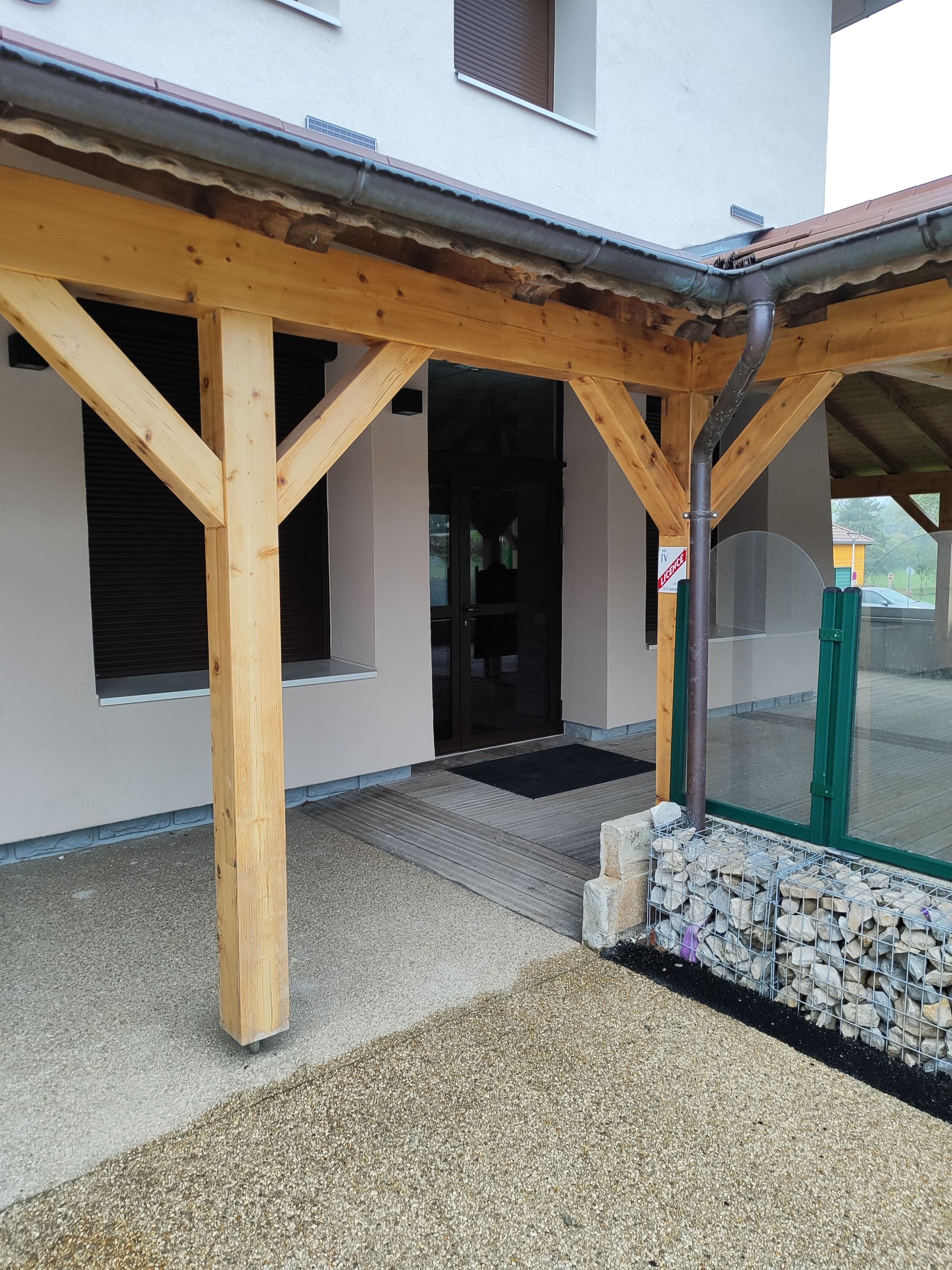 20251102141350_Entr_e_Bar_restaurant_Relais_du_Lac_2000x2667